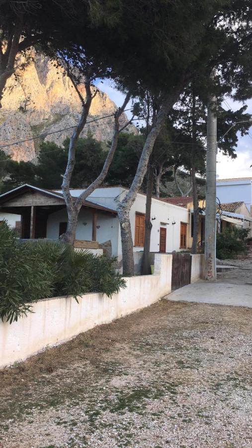 Casa Con Verande Sul Mare A 2 Minuti A Piedi Dalla Spiaggia 库斯托纳奇 外观 照片