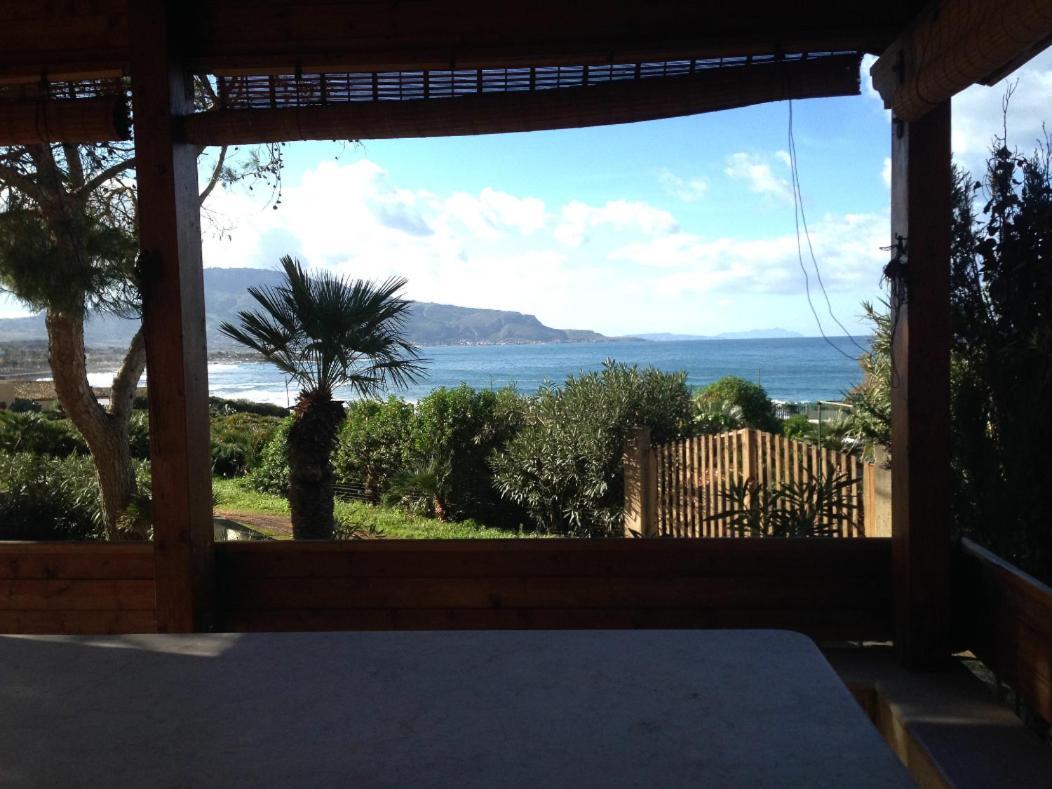 Casa Con Verande Sul Mare A 2 Minuti A Piedi Dalla Spiaggia 库斯托纳奇 外观 照片