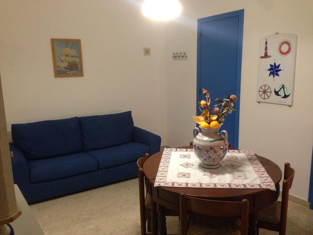 Casa Con Verande Sul Mare A 2 Minuti A Piedi Dalla Spiaggia 库斯托纳奇 客房 照片