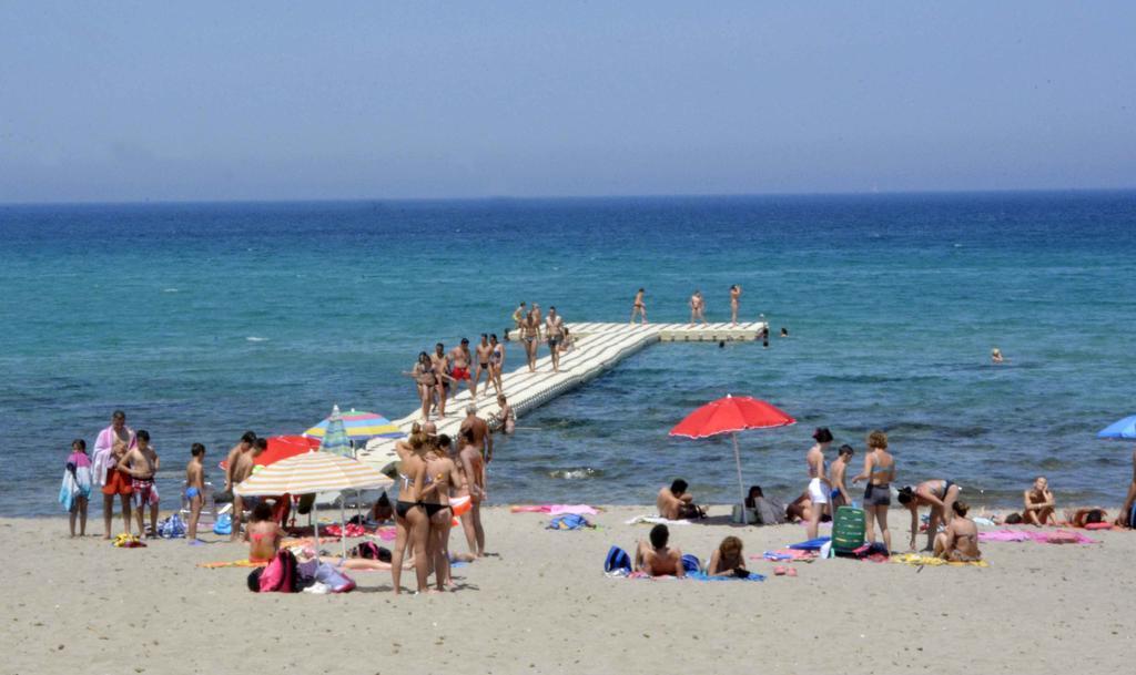 Casa Con Verande Sul Mare A 2 Minuti A Piedi Dalla Spiaggia 库斯托纳奇 外观 照片